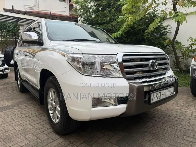 Toyota Land Cruiser 200 VX V8 2011