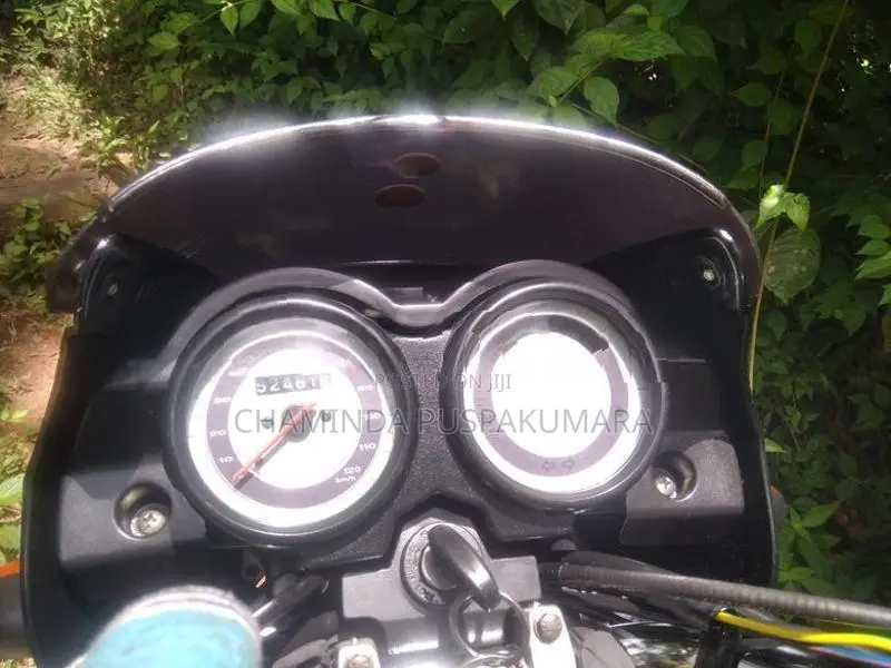 Bajaj Platina 100 2015