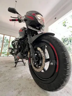Bajaj Pulsar 180 2018