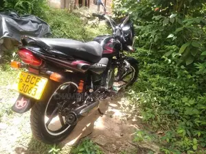 Bajaj Platina 100 2015