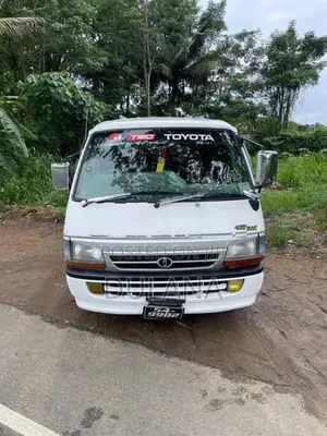 Toyota Hiace A Grade 1993