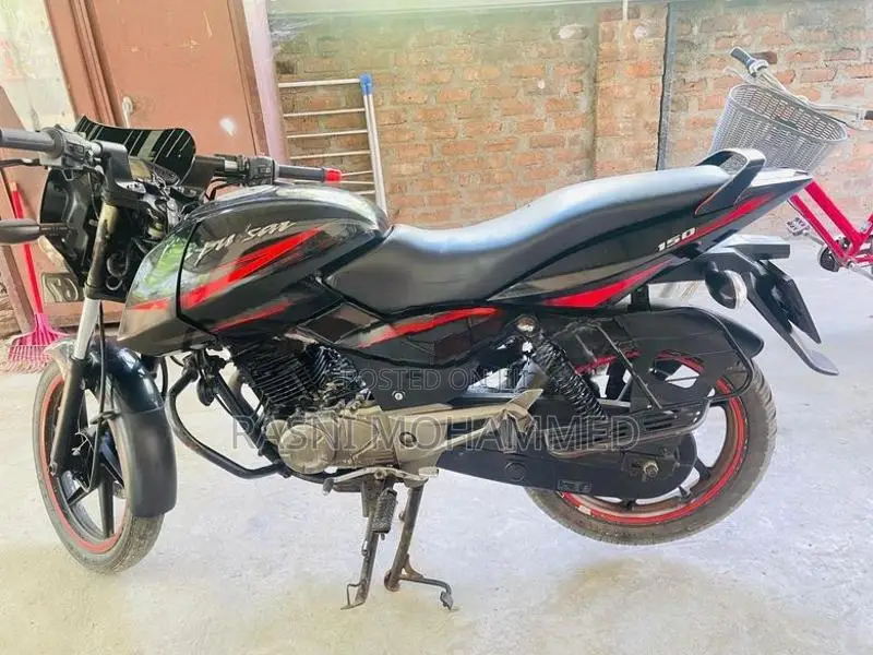 Bajaj Pulsar 150 2023