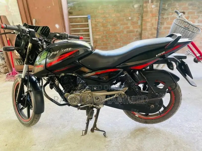 Bajaj Pulsar 150 2023