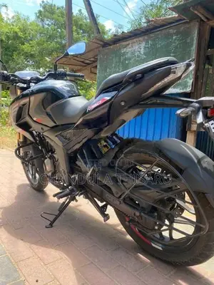 Bajaj Pulsar N160 2025