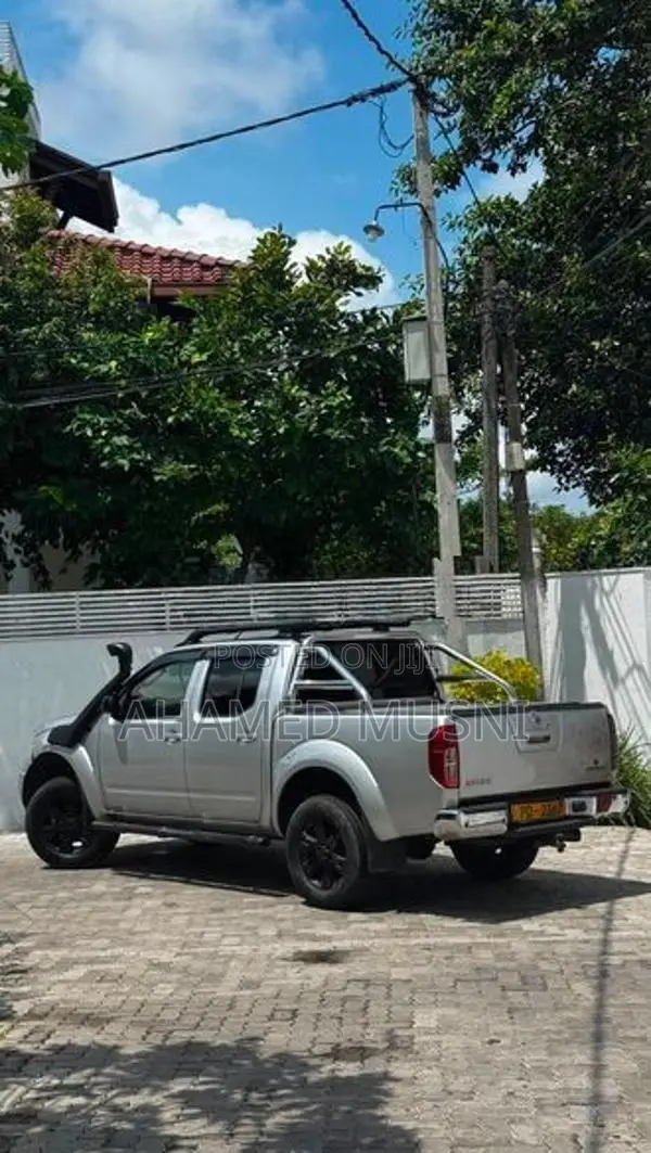 Nissan Navara 2010