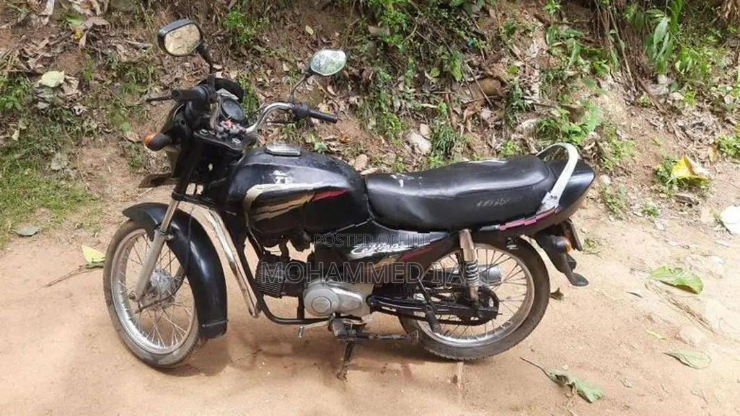 TVS Centra 2004