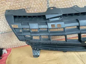 TOYOTA PRIUS ZVW30 BUMPER UPPER SHELL (OLD MODEL) – RECONDITION