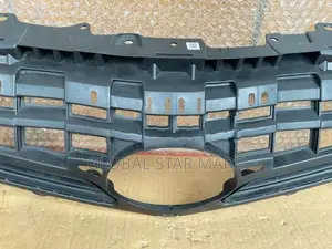 TOYOTA PRIUS ZVW30 BUMPER UPPER SHELL (OLD MODEL) – RECONDITION
