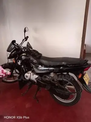 Bajaj Platina 100 2016