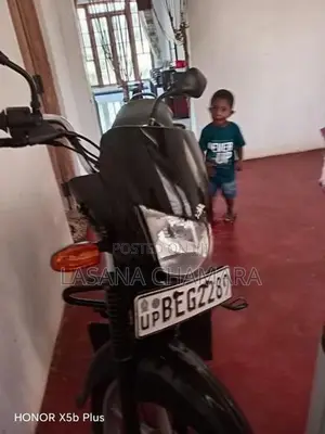 Bajaj Platina 100 2016