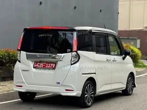 Toyota Roomy Custom GT Turbo 2025