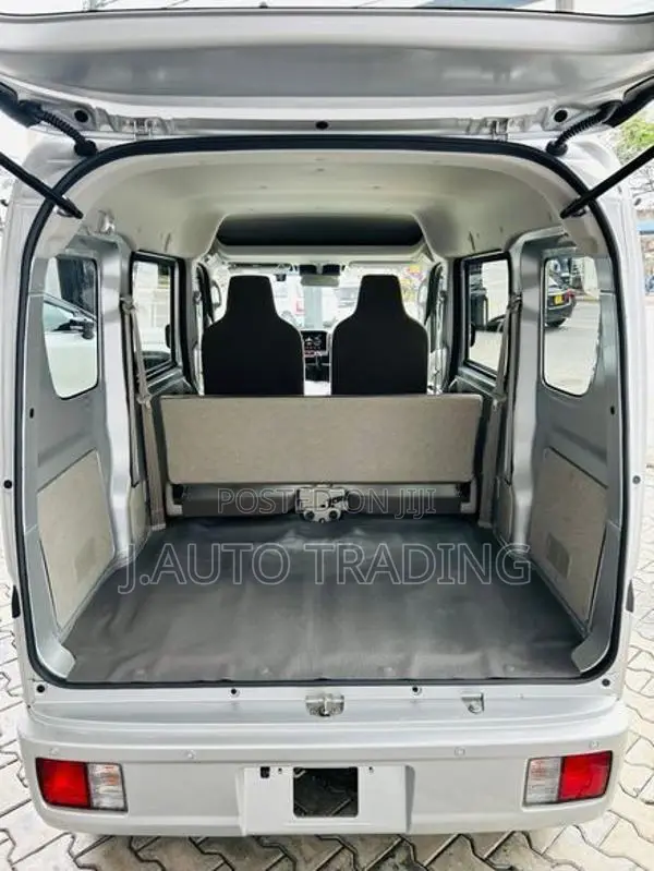 Nissan Clipper 2023