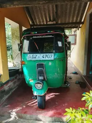 Bajaj RE 2002