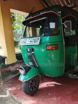 Bajaj RE 2002