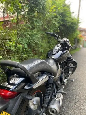 Bajaj Avenger Street 180 2018