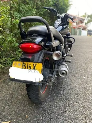Bajaj Avenger Street 180 2018