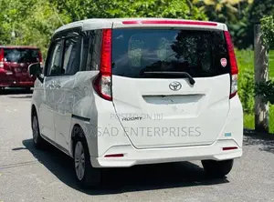Toyota Roomy G Grade 2024