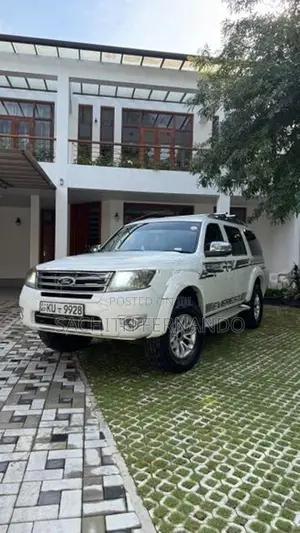 Ford Everest 2012