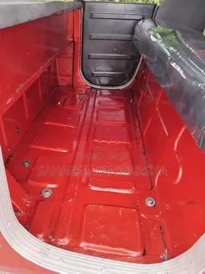 Bajaj RE 2000