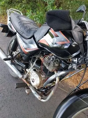 Bajaj CT100 Red 2005