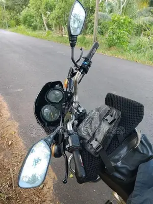 Bajaj CT100 Red 2005
