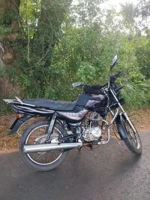 Bajaj CT100 Red 2005