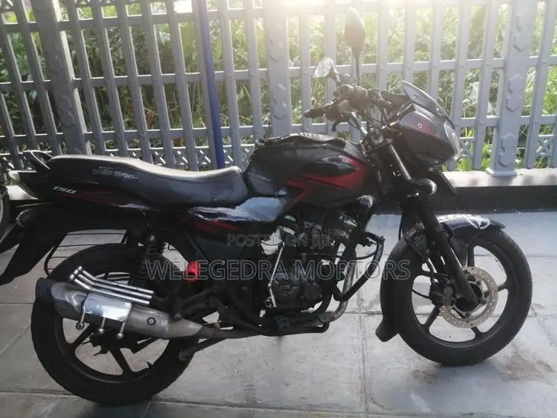 Bajaj Discover 2012