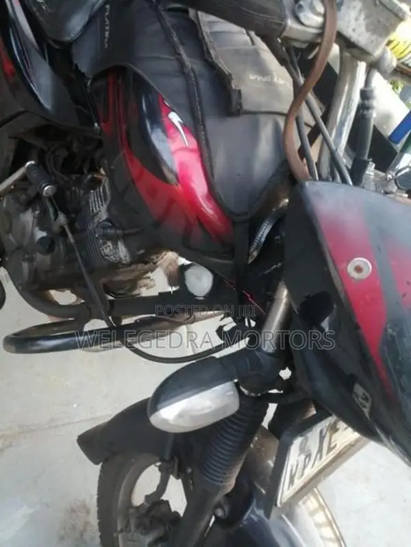 Bajaj Discover 2012