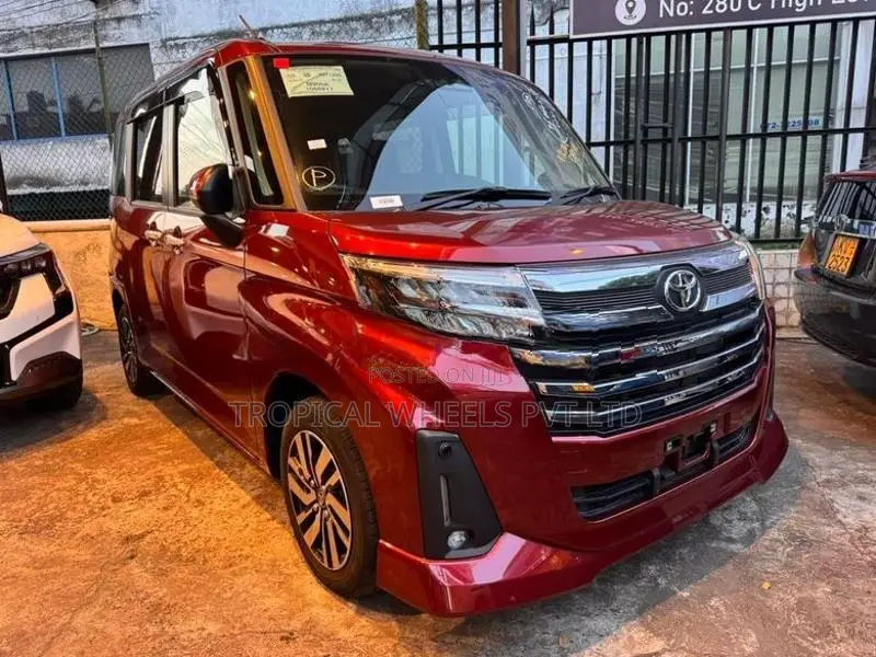 Toyota Roomy Custom G 2023