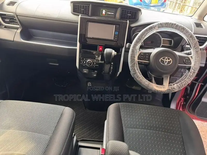 Toyota Roomy Custom G 2023