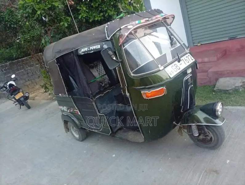 Bajaj RE 2003