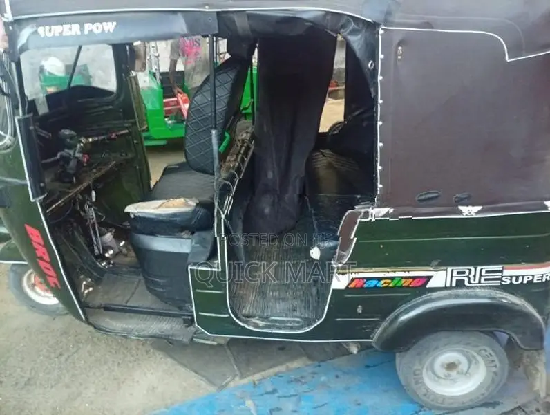 Bajaj RE 2003