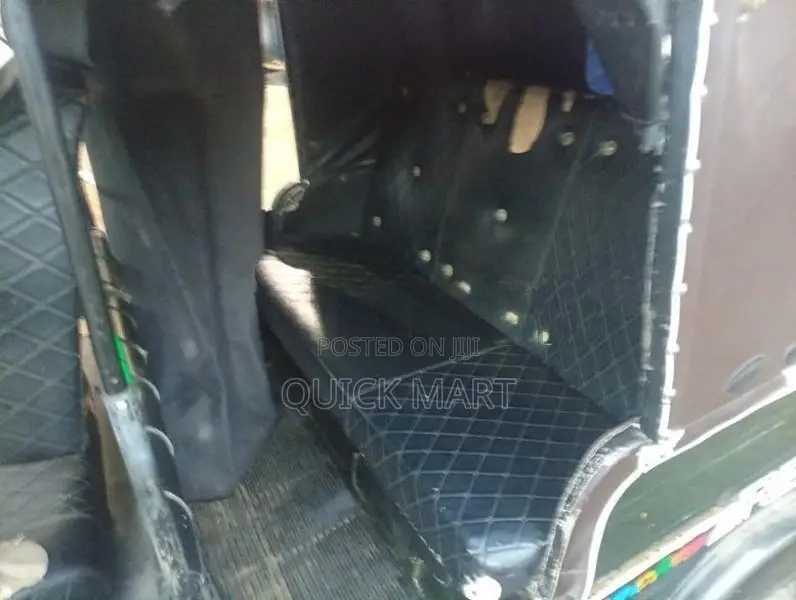 Bajaj RE 2003