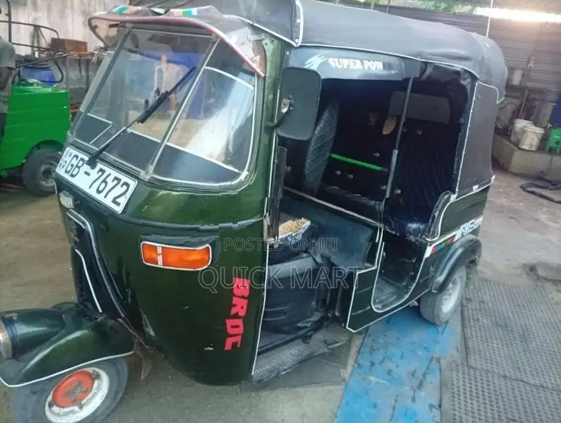 Bajaj RE 2003