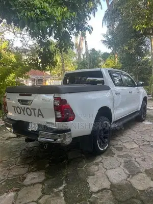 Toyota Hilux 2023