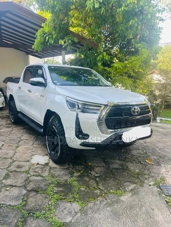 Toyota Hilux 2023