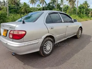 Nissan N 16 CAR 2000