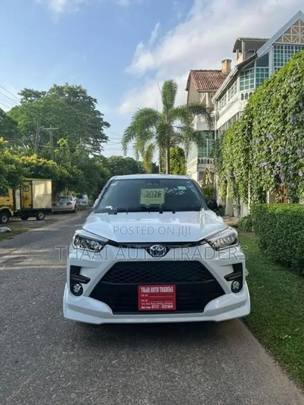 Toyota Raize Z Hybrid BSM 2026