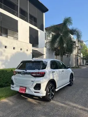 Toyota Raize Z Hybrid BSM 2026