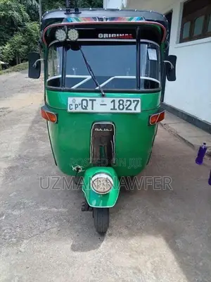 Bajaj RE 2019