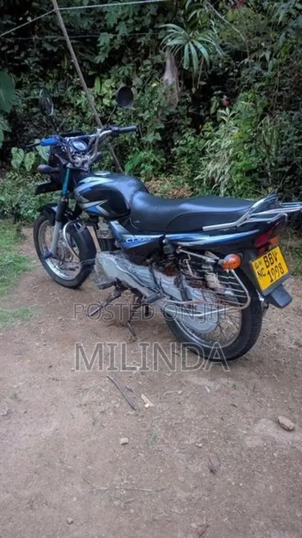 Bajaj CT100 2014