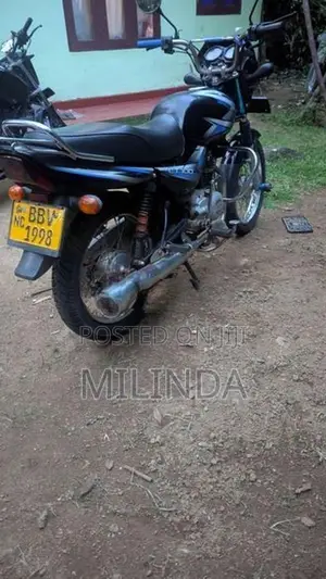 Bajaj CT100 2014