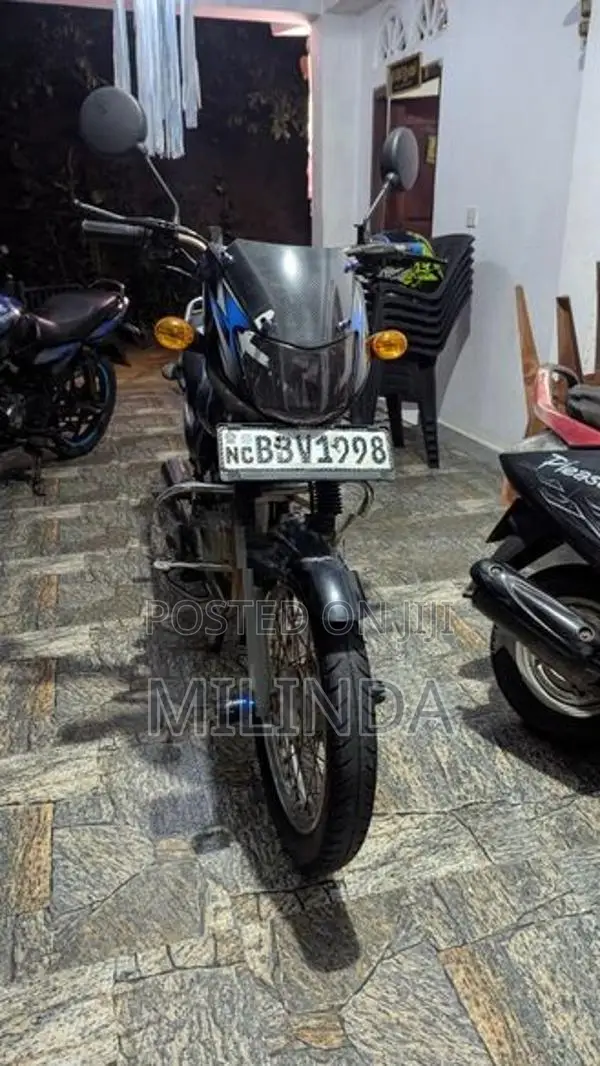 Bajaj CT100 2014