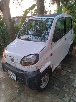 Bajaj Qute 2017
