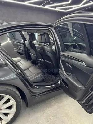 BMW 523i F10 2010