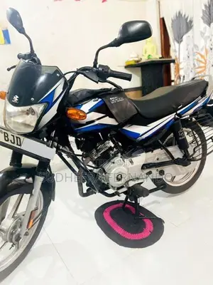 Bajaj CT100 ES 2023