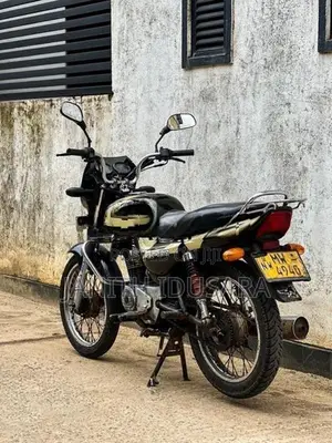 Bajaj CT100 2006
