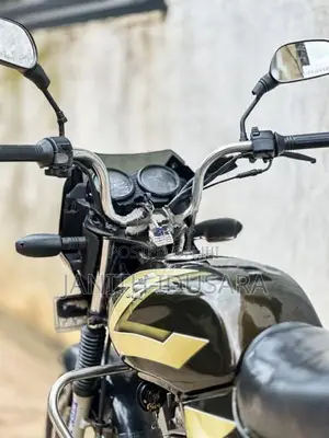 Bajaj CT100 2006