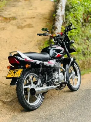 Bajaj CT100 2005