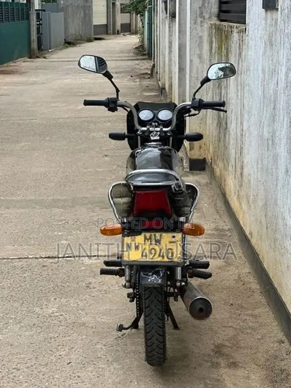 Bajaj CT100 2006